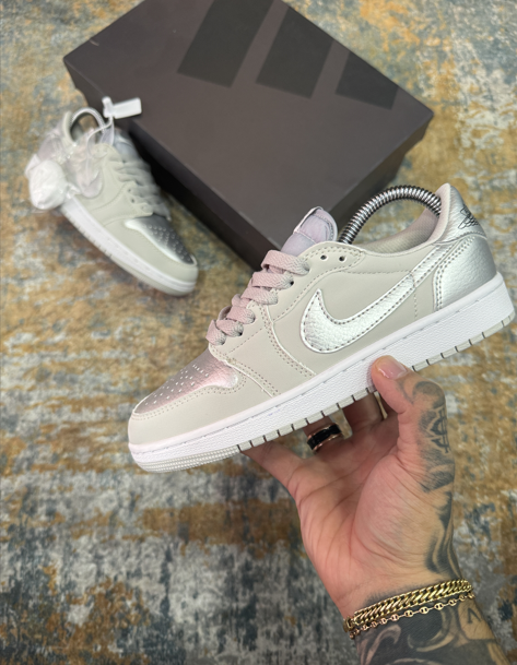 NIKE RETRO 1 LOW